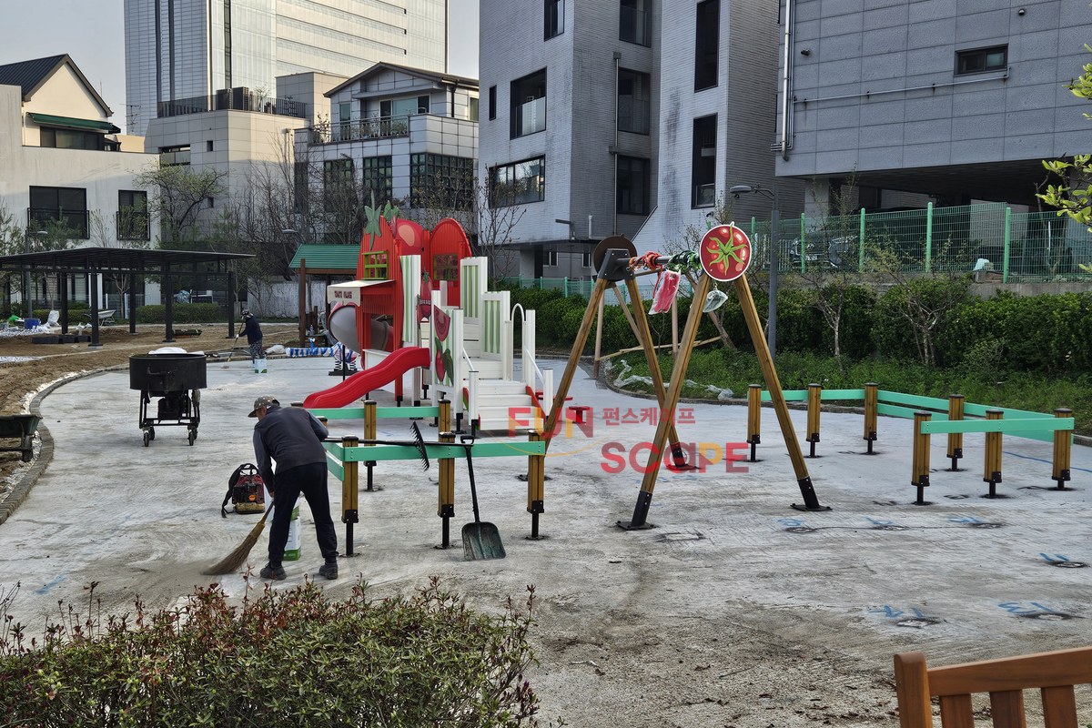 경기도 과천시 죽바위 어린이공원 재정비사업 전경